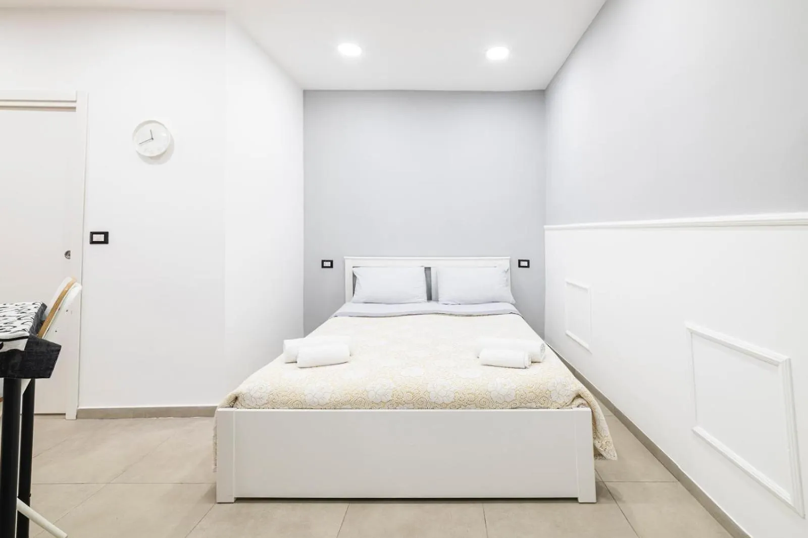 Many House Apartment Naples Italy